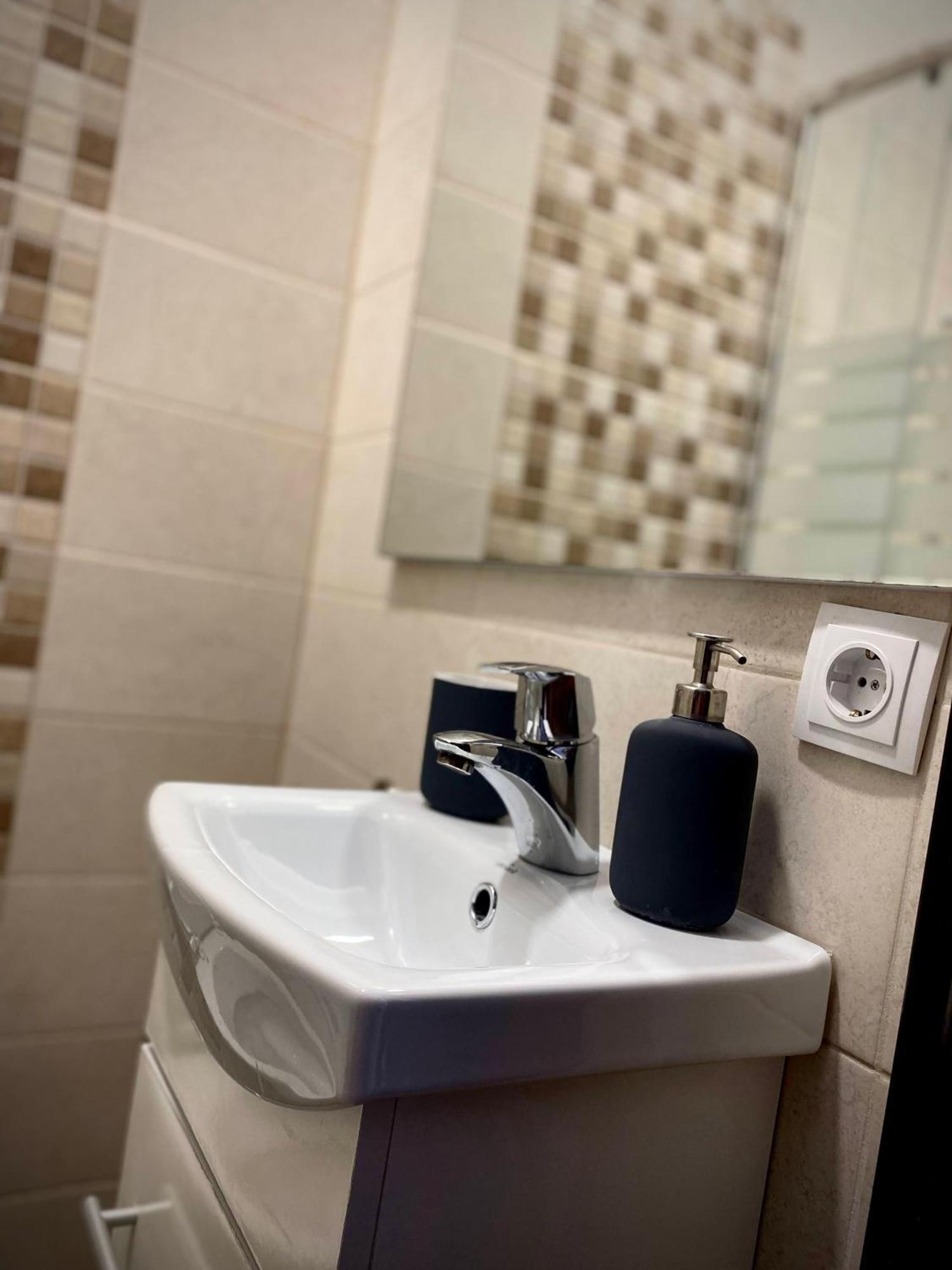 בראשוב Ada'S Luxury Apartament&Studio - Old City מראה חיצוני תמונה