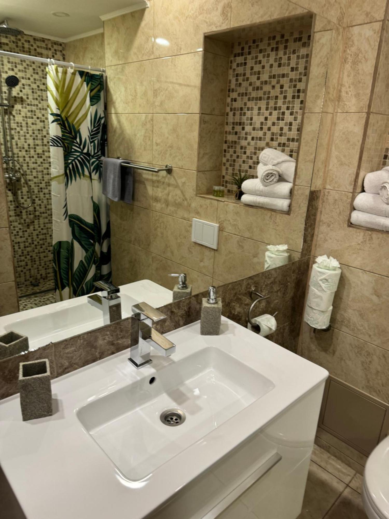 בראשוב Ada'S Luxury Apartament&Studio - Old City מראה חיצוני תמונה