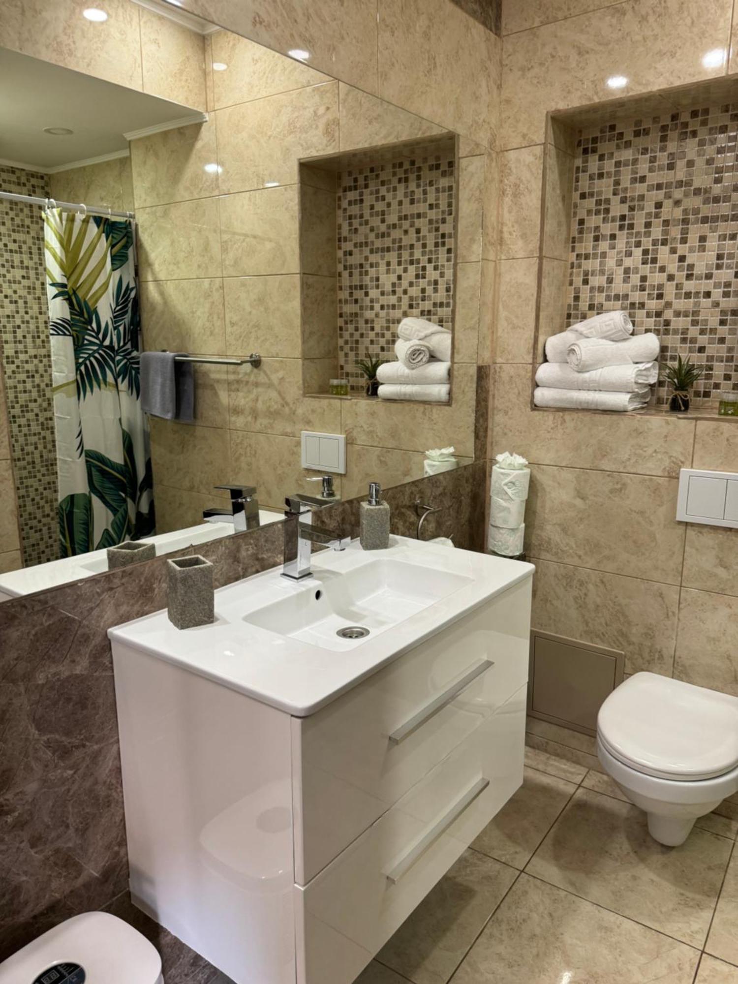 בראשוב Ada'S Luxury Apartament&Studio - Old City מראה חיצוני תמונה