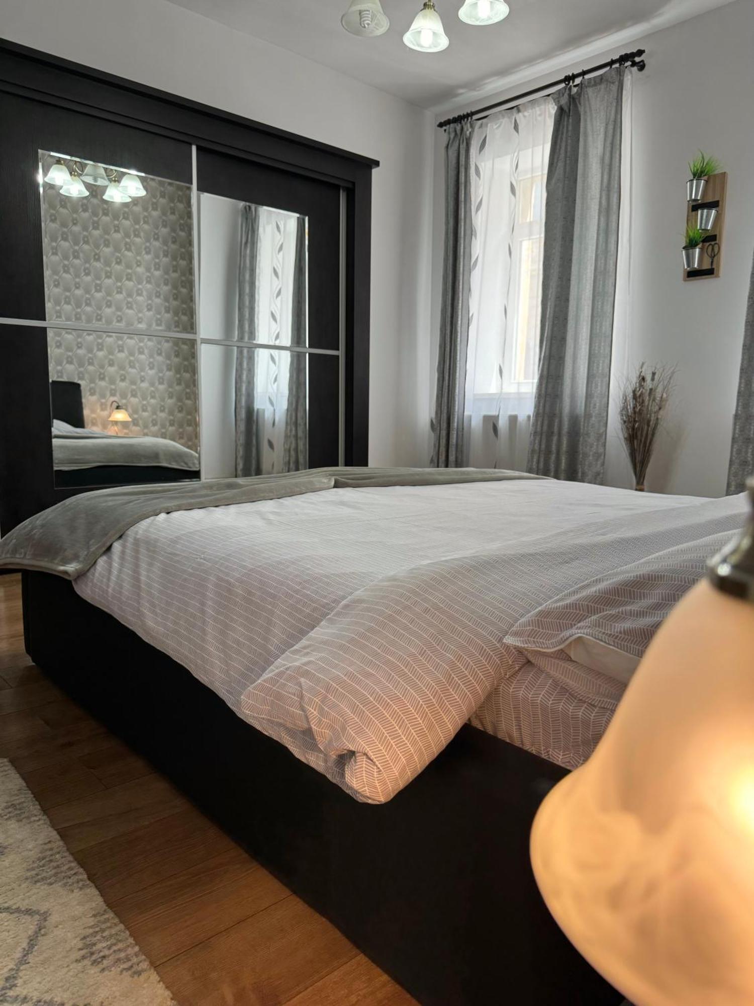 בראשוב Ada'S Luxury Apartament&Studio - Old City מראה חיצוני תמונה
