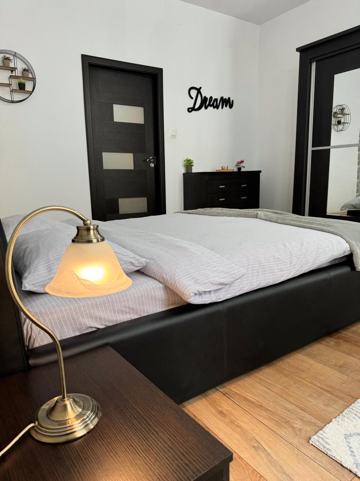 בראשוב Ada'S Luxury Apartament&Studio - Old City מראה חיצוני תמונה